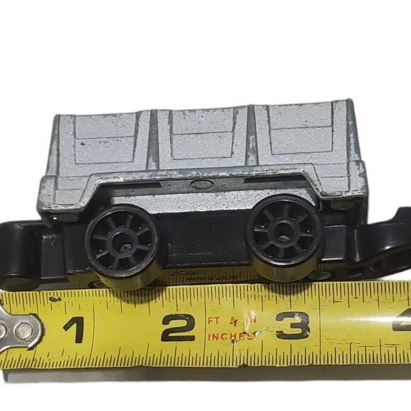 1980 My First Wheels Train Set Diecast 3 Rail Cars Engine Caboose Flat Bed VTG - Picture 16 of 16